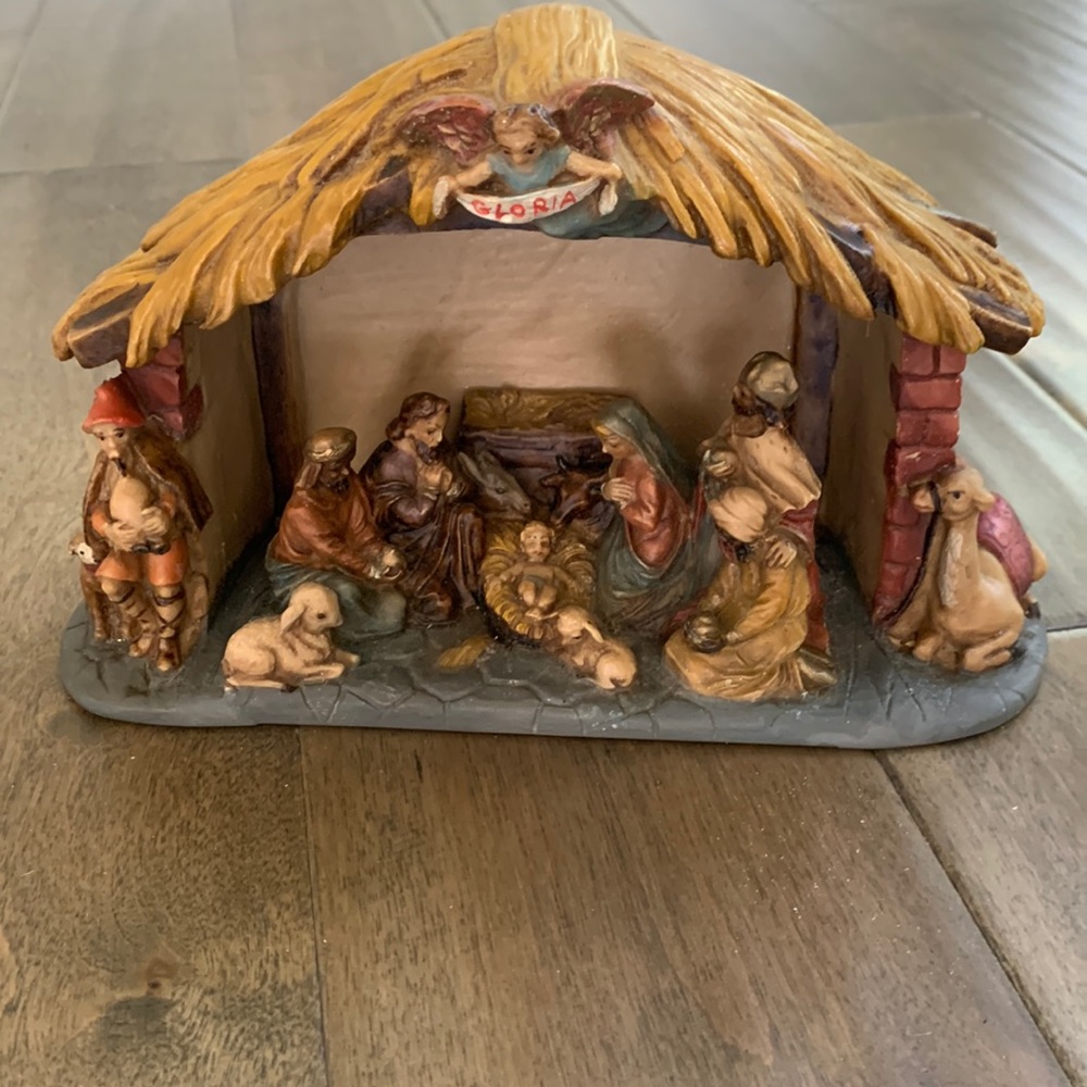 Vintage Ceramic Manger